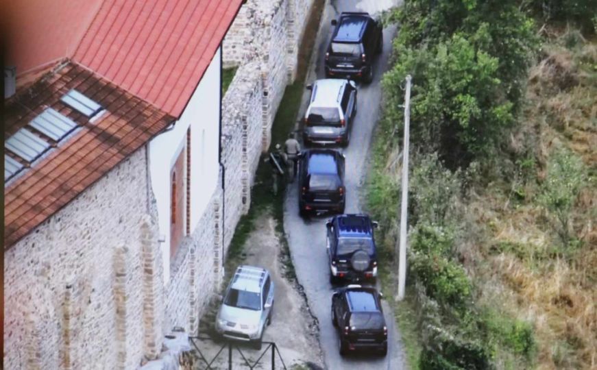 Dramatično na Kosovu nakon ubistva policajca: Policija ubila jednog napadača u manastiru Banjska