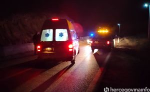 Teška nesreća na Zelengori, automobil sletio u provaliju: U vozilu bio direktor zatvora u Foči