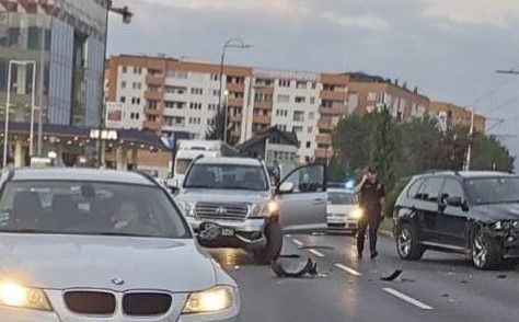 Nesreća na Stupu: Sudarili se terenci, BMW izletio sa puta, na terenu policija