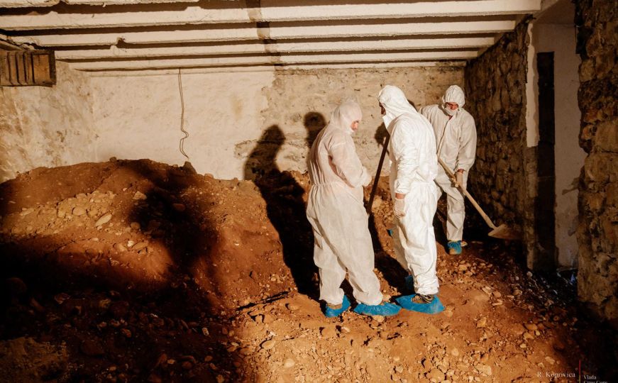 Srbijanski "rudari" četiri dana iznosili dokaze iz depoa suda: Ukrali 15 pištolja i tri puške...