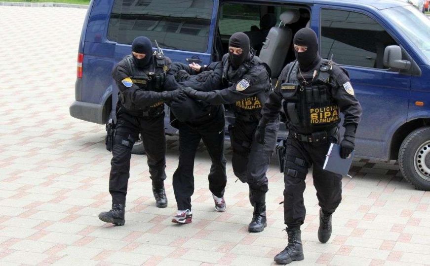 SIPA izvršava pretres u Sarajevu zbog sumnje na krijumčarenje ljudi
