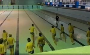 Skandal u Srbiji: Mladi vaterpolisti treniraju u - praznom bazenu