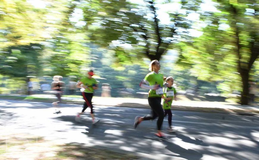 Stručnjaci odgovorili na vječno pitanje: Šta je bolje za mršavljenje - trčanje ili hodanje?