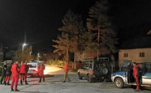 Detalji nesreće u BiH: Radnik Drvo palo na muškarca prilikom sječe šume, poginuo je