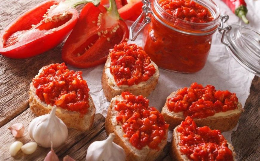 Pripremite ajvar bez muke: Ovo su najbolji trikovi za guljenje paprika