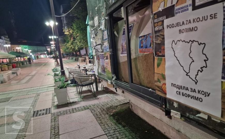 Brza akcija policije: Uklonjeni plakati o podjeli BiH koji su bili izlijepljeni u Tuzli