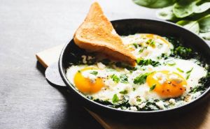 Zdrav početak dana: Ukusna jaja sa fetom koja ćete jednostavno pripremiti