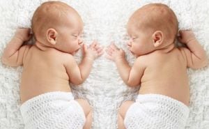 Rodila je blizance, a onda je uslijedio šok: Bebe imaju dva oca?