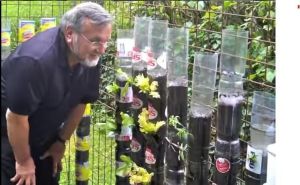 Skupljao je plastične flaše i u vrtu napravio nešto nevjerovatno