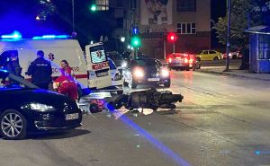 Teška nesreća u Sarajevu: Sudarili se automobil i motocikl, ima povrijeđenih