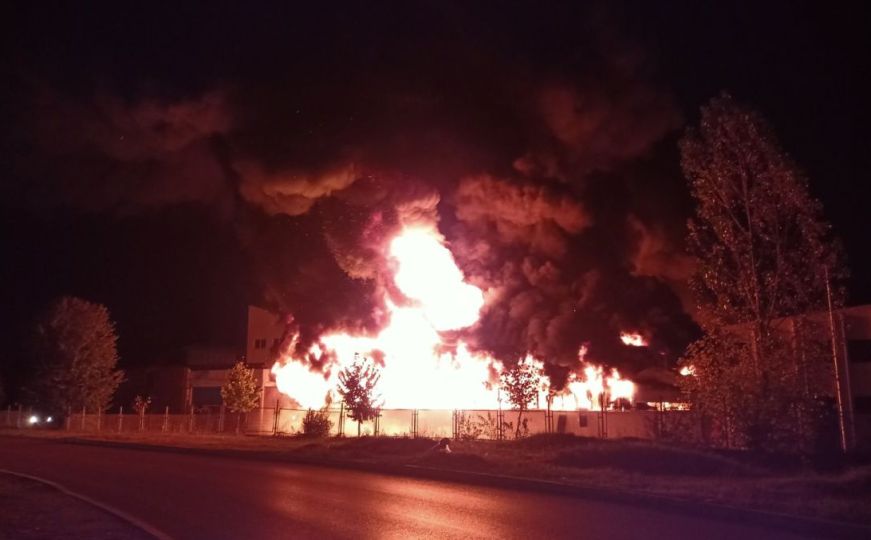 Epilog velikog požara u Gradačcu: Jedna osoba povrijeđena, prekinuta nastava u školama