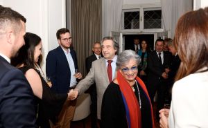 Prijem za maestra Mutija u Sarajevu: Slavni dirigent dočekan u rezidenciji ambasadora Di Ruzze