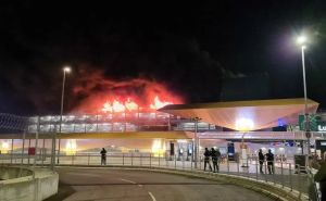 Panika na londonskom aerodromu: Požar zahvatio garažu, svi letovi otkazani
