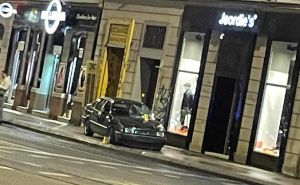 Detalji nesreće u centru Sarajeva: Višestruki povratnik Passatom pokosio policajca i trudnicu