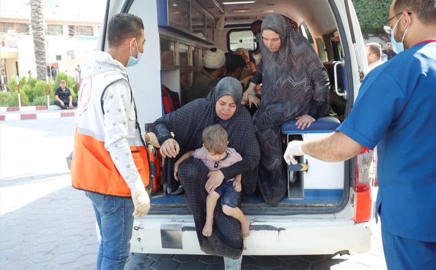 Pakao u Gazi: Djeca umiru, u bolnicama više nema mjesta, tijela u kamionima za sladoled...