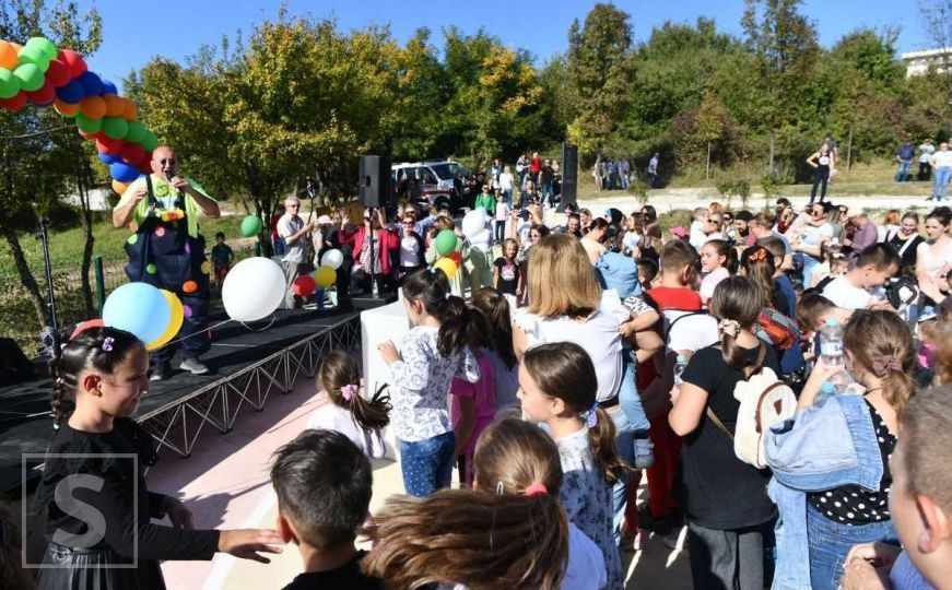 Druženje u Sarajevu: Kike Budalike zabavljao mališane na otvorenju parka Jezero - Betanija