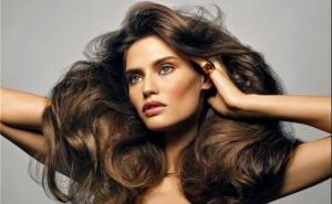 Stručnjaci savjetuju: Kako njegovati kosu u jesen, odabrati trendi boju i frizuru