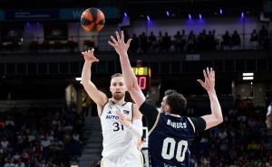 Musa dvocifren u novoj pobjedi Reala, prije utakmice mu uručena nagrada