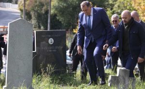 Nakon održanog ročišta Milorad Dodik posjetio staro pravoslavno groblje u Sarajevu