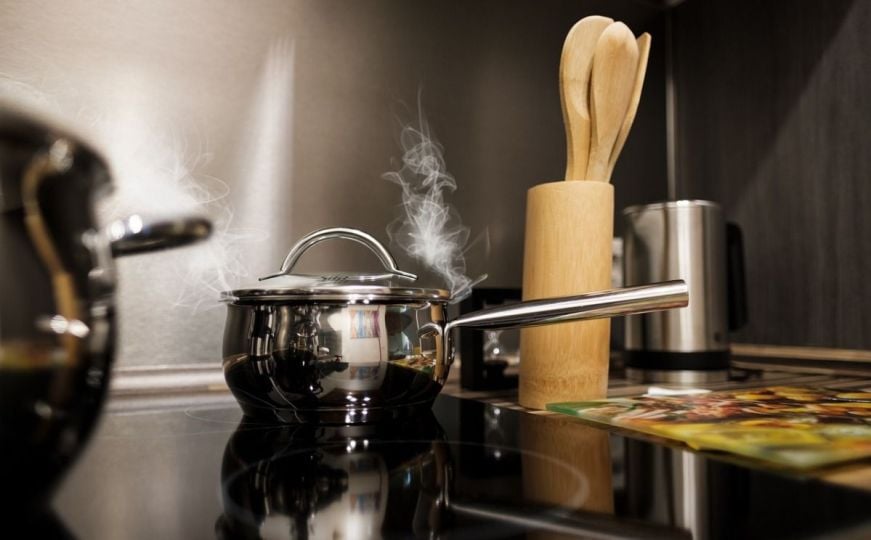 Čarobnjak iz kuhinje: Ova namirnica pomaže u čišćenju, uklanja hrđu i tvrdokorne mrlje