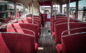 Znate li zašto su sjedišta u autobusima šarena?