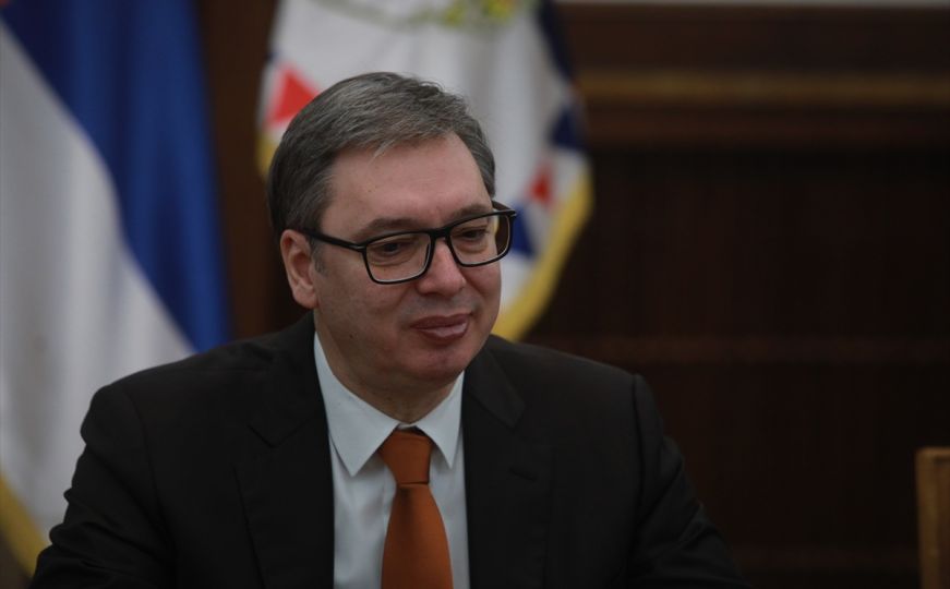 Vučić kukao kako je danas najteži dan za Srbiju: "Prešutjeli smo linčovanje u Srebrenici"