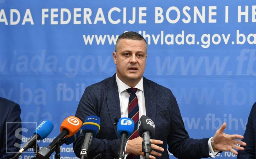 Mijatović: Usvojili smo rebalans budžeta, bivša vlast u FBiH ostavila je stotine miliona gubitaka