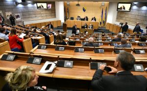 Parlament Federacije BiH odbio uvrstiti Deklaraciju o stradanju civila u Pojasu Gaze na dnevni red