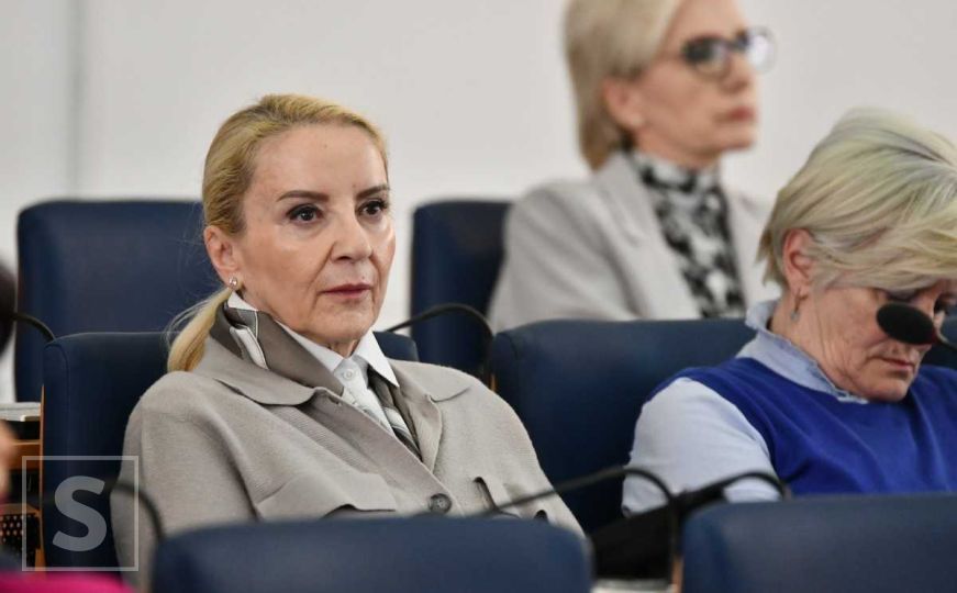 Pokrenut proces smjene Sebije Izetbegović sa pozicije generalne direktorice KCUS-a