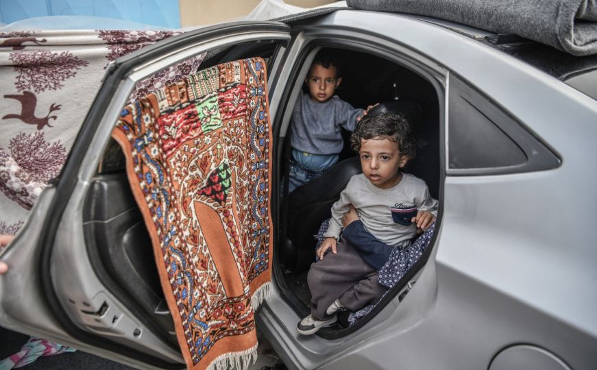 Život u Pojasu Gaze: Palestinske porodice žive - na ulici