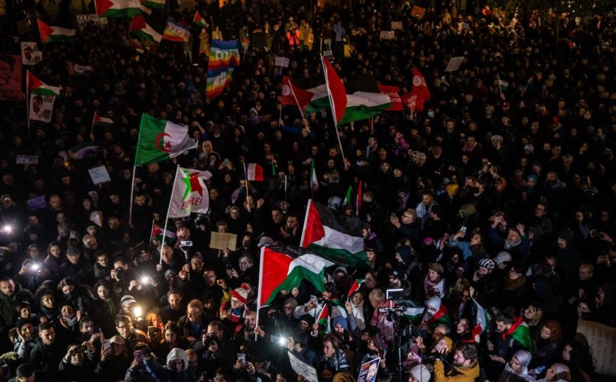 Uživo: Hiljade ljudi u Parizu na novom skupu podrške Palestini