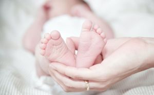 Lijepe vijesti: Na UKC Tuzla rođene četiri bebe, u Općoj bolnici u Sarajevu jedan dječak