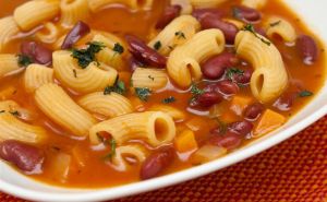 Nemate ideju za ručak? Napravite paštu fažol, popularni italijanski specijalitet