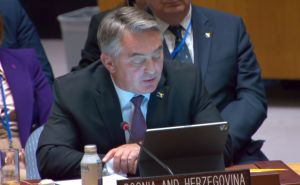 Željko Komšić: "Izlobirani i pristrasni Schmidt nametanjem usporio europski put BiH"