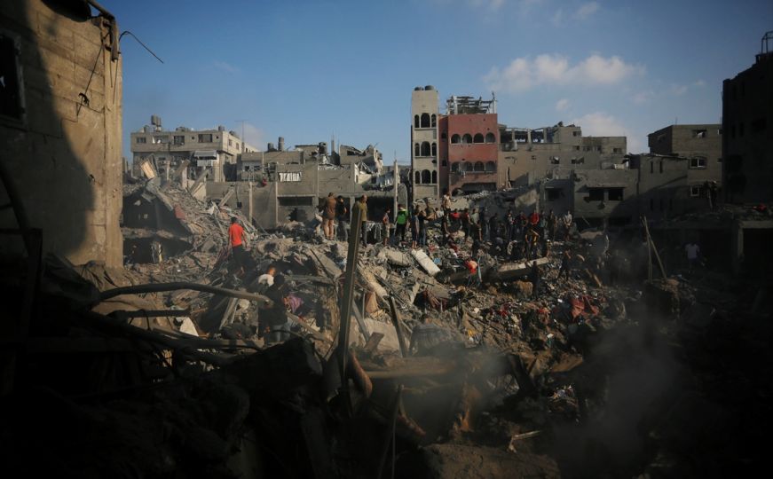 Izrael okružio Gazu, više od 9.000 ubijenih Palestinaca
