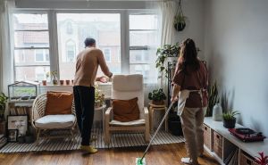 Šest jednostavnih rutina koje će vam olakšati održavanje doma čistim i urednim