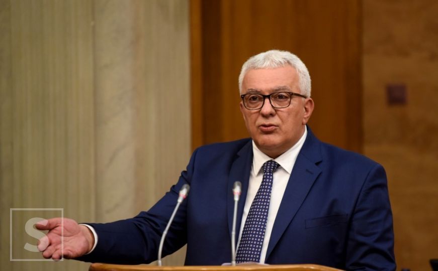 Hladan tuš za Dodika: Andrija Mandić odgovorio na poziv za formiranje zajedničke države