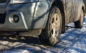 Evo koliko često biste trebali kontrolisati zrak u gumama i na koliko bara trebate voziti zimi