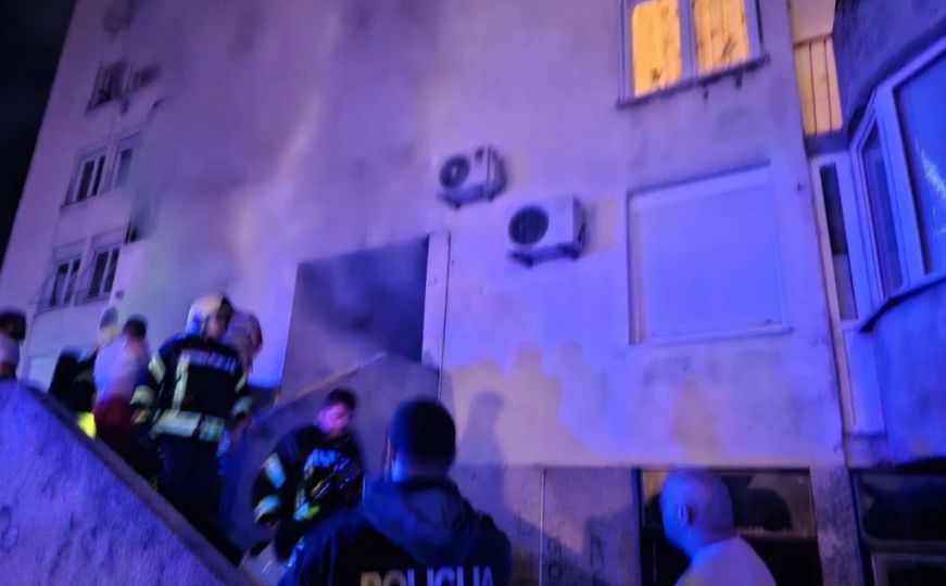 Dramatični detalji požara u Mostaru: Žena iz podruma dozivala u pomoć, policajci je spasili