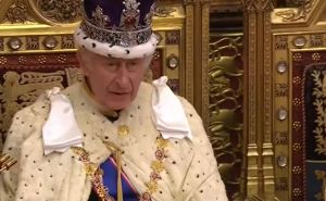 Prvi kraljev govor nakon 70 godina: Kralj Charles nije krio emocije