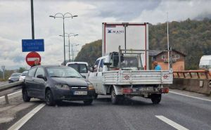 Naoružajte se strpljenjem: Saobraćajni kolaps kod Blažuja zbog udesa