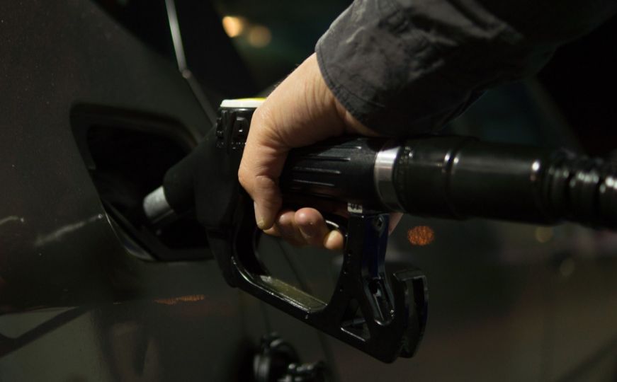 Imaju li vozači razloga za optimizam: Evo koliko iznosi prosječna cijena benzina i dizela u FBiH