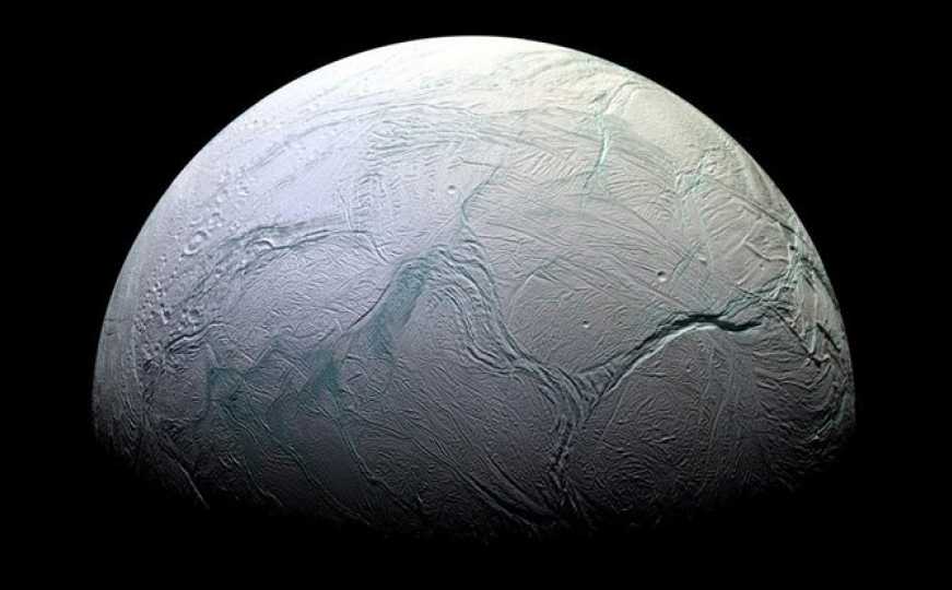 Enceladus, Saturnov mjesec, otkriva tajne koje podržavaju teoriju o mogućem životu izvan Zemlje
