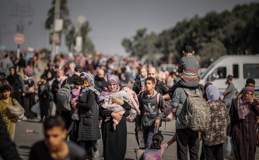 Hiljade Palestinaca nastavljaju bježati sa sjevera na jug Pojasa Gaze