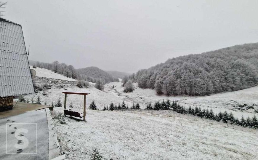 Veju, veju pahulje: Pao prvi snijeg u Bosni i Hercegovini
