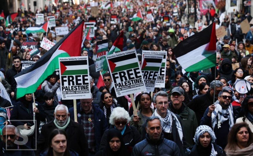 Završen protest za Palestinu u Londonu: Policija saopštila - 300.000 ljudi izašlo na ulice