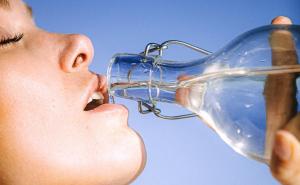 Savjeti stručnjaka: Koliko vode trebamo piti svaki dan?