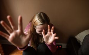 Šta donosi Zakon o sprečavanju nasilja u porodici u RS i kako tretira femicid?