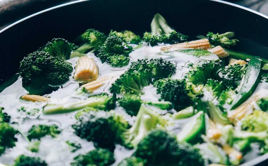 Trik za brzo kuhanje povrća: U vodu obavezno dodajte ovaj sastojak