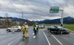 Teška nesreća u Austriji: U strahovitom sudaru dva vozila povrijeđeni Bosanac i dvoje djece